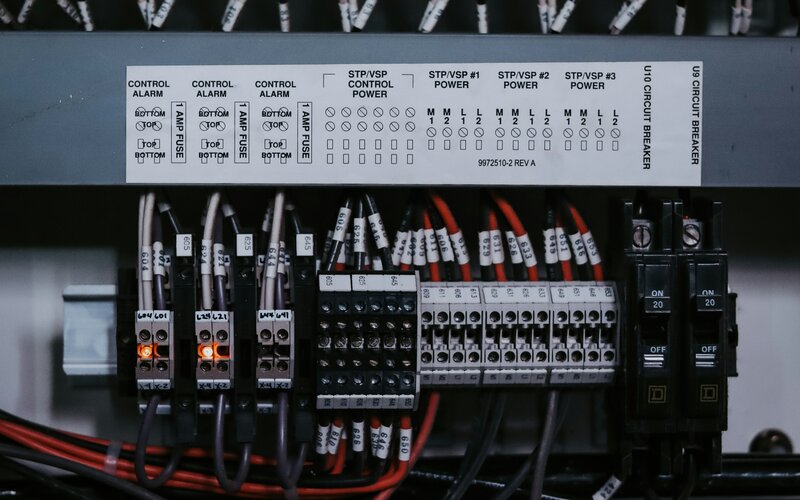 Worldwide electrical distributor — global PIM and supplier portal